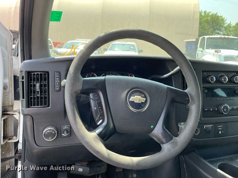 image for item DS8787 2009 Chevrolet Express 2500  van