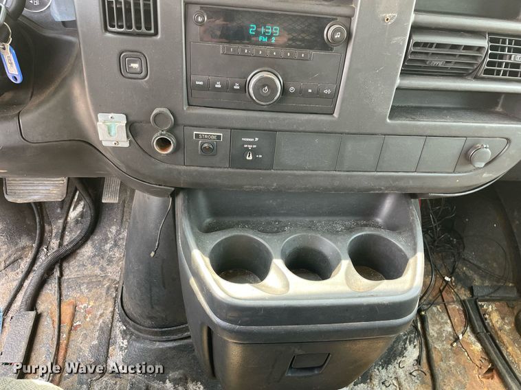 image for item DS8787 2009 Chevrolet Express 2500  van