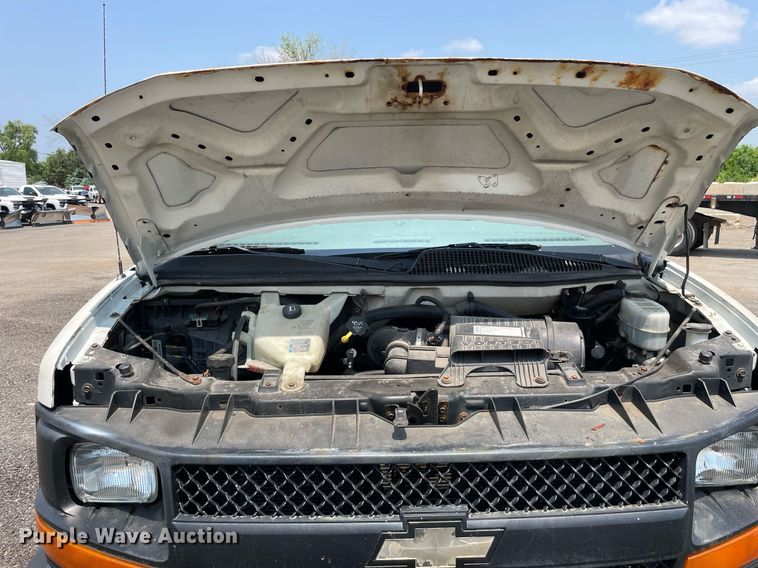 image for item DS8787 2009 Chevrolet Express 2500  van