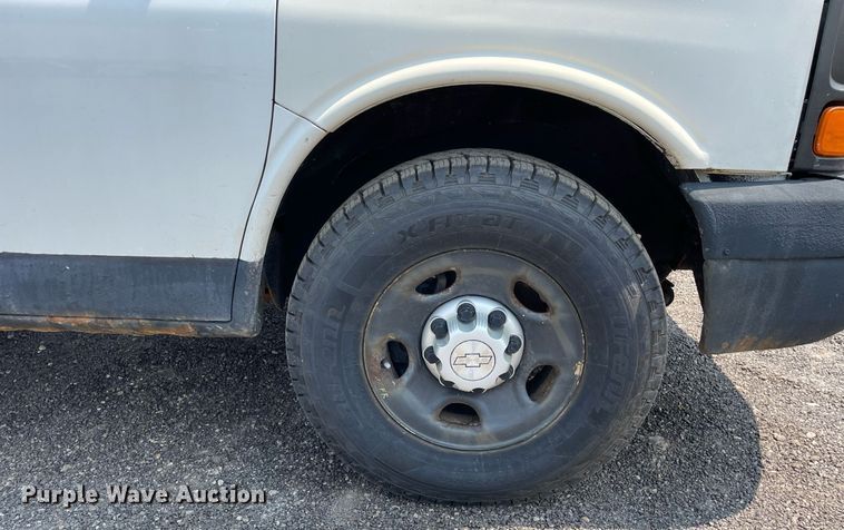 image for item DS8787 2009 Chevrolet Express 2500  van