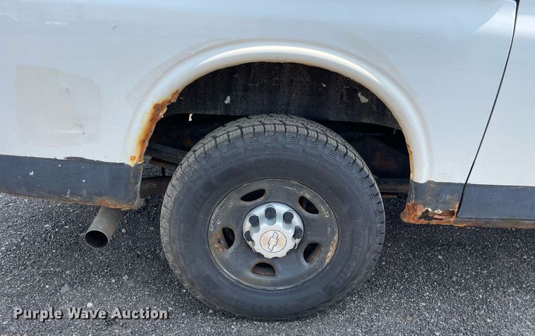 image for item DS8787 2009 Chevrolet Express 2500  van