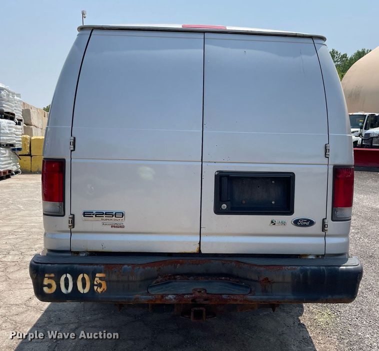 image for item DS8788 2011 Ford E250  van