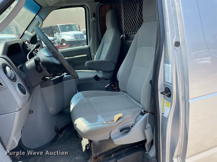 image for item DS8788 2011 Ford E250  van