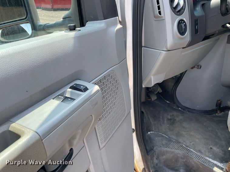 image for item DS8788 2011 Ford E250  van