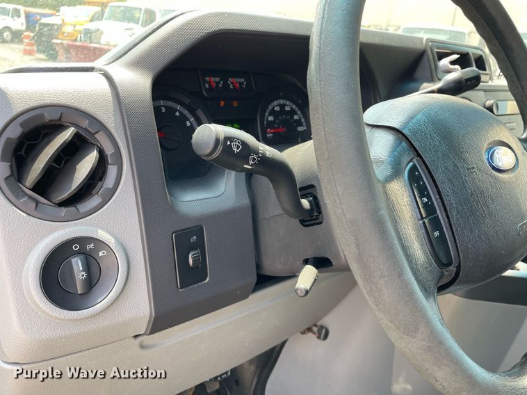 image for item DS8788 2011 Ford E250  van