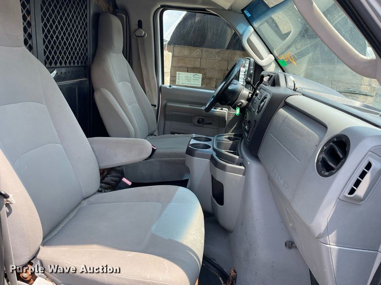 image for item DS8788 2011 Ford E250  van