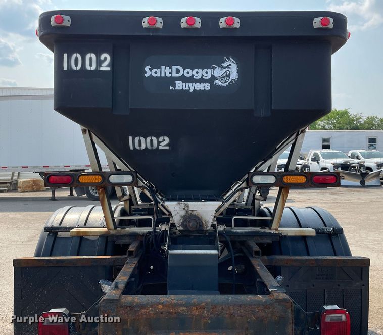 image for item DS8789 2006 International 4300  spreader truck