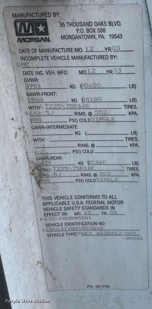 image for item DS8791 2004 GMC Savana 3500  box truck