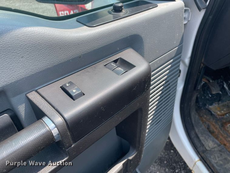 image for item DS8792 2013 Ford F250 Super Duty  pickup truck