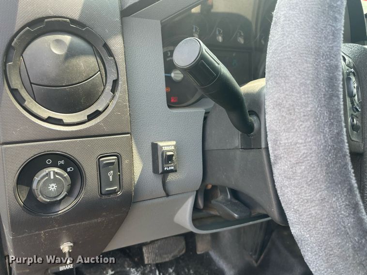 image for item DS8792 2013 Ford F250 Super Duty  pickup truck