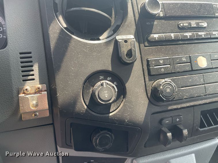 image for item DS8792 2013 Ford F250 Super Duty  pickup truck