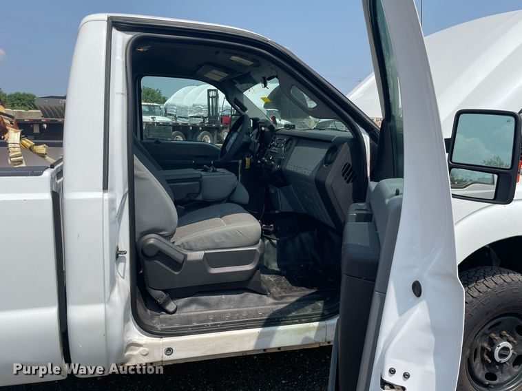 image for item DS8792 2013 Ford F250 Super Duty  pickup truck