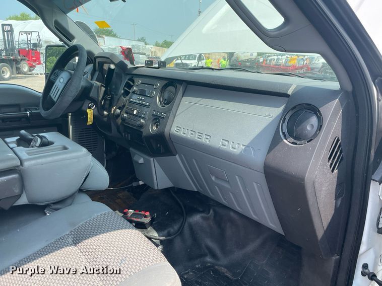 image for item DS8792 2013 Ford F250 Super Duty  pickup truck