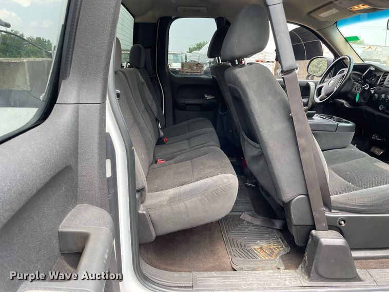 image for item DS8793 2008 Chevrolet 2500HD  Ext. Cab pickup truck