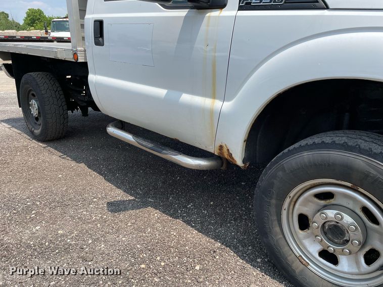 image for item DS8794 2012 Ford  F350 Super Duty XL  flatbed pickup truck