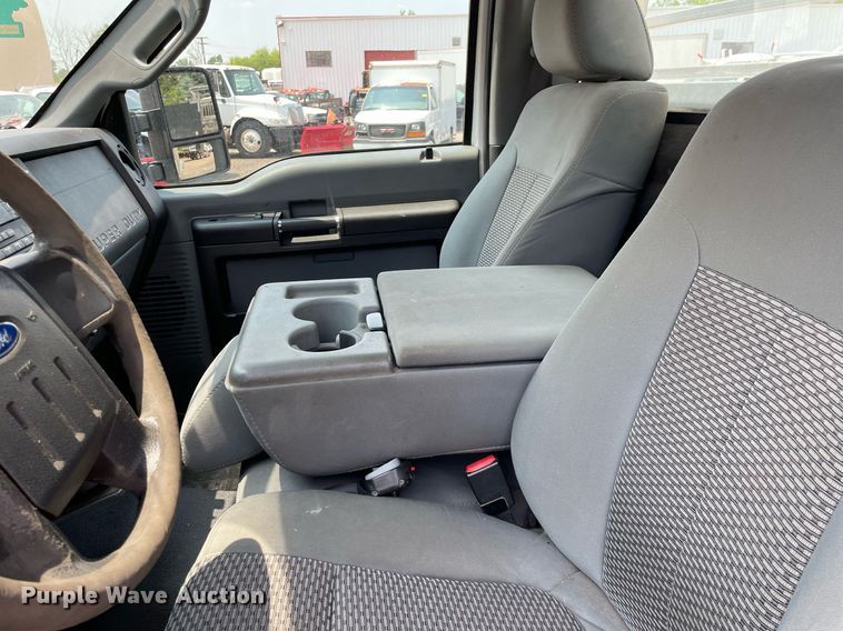 image for item DS8794 2012 Ford  F350 Super Duty XL  flatbed pickup truck