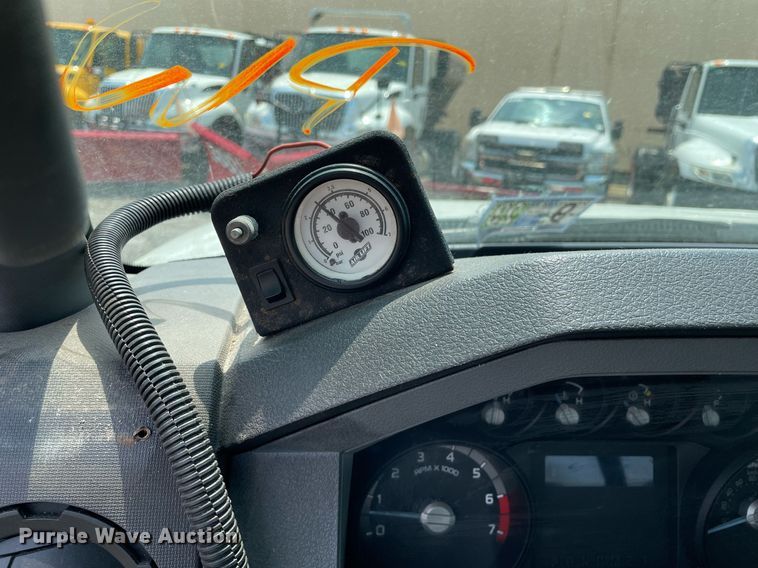 image for item DS8794 2012 Ford  F350 Super Duty XL  flatbed pickup truck