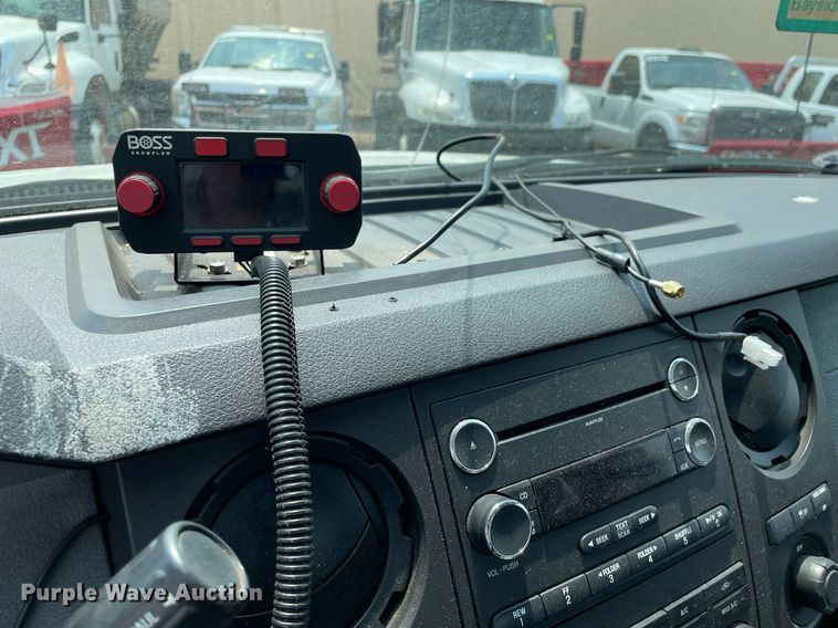 image for item DS8794 2012 Ford  F350 Super Duty XL  flatbed pickup truck