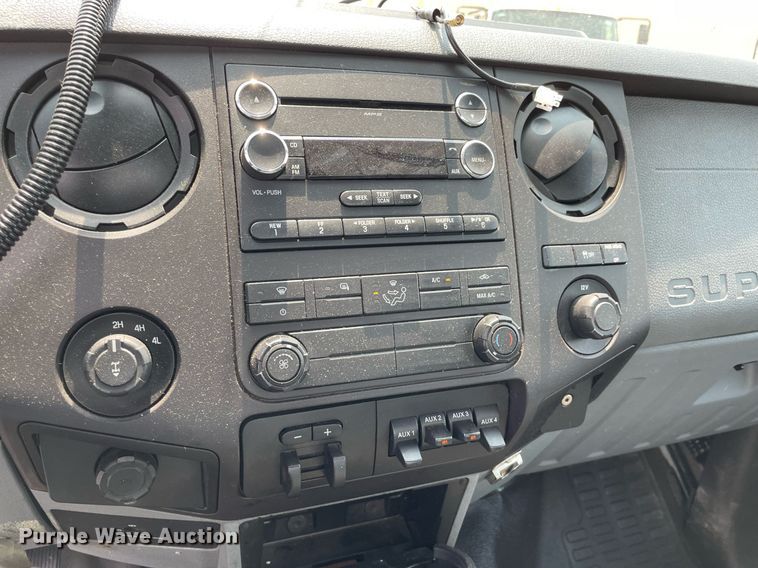 image for item DS8794 2012 Ford  F350 Super Duty XL  flatbed pickup truck