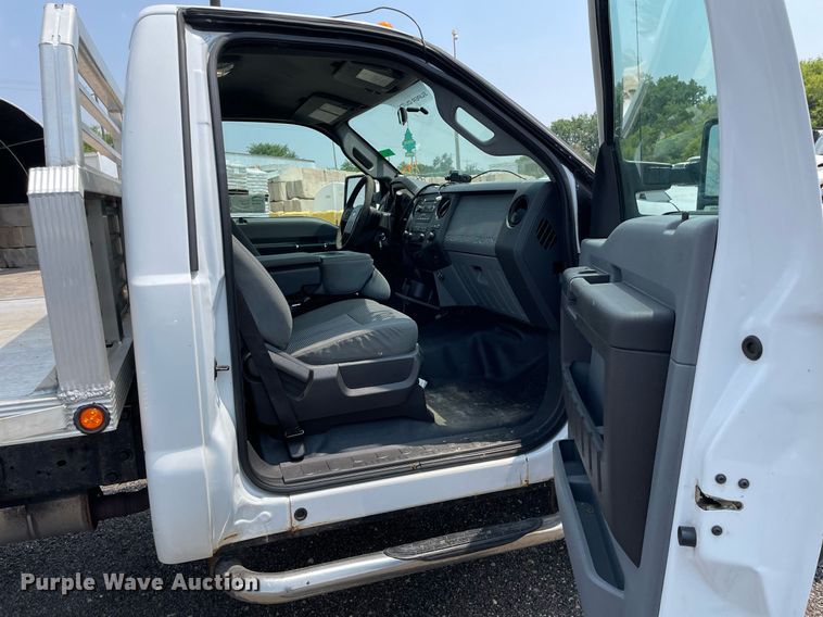 image for item DS8794 2012 Ford  F350 Super Duty XL  flatbed pickup truck