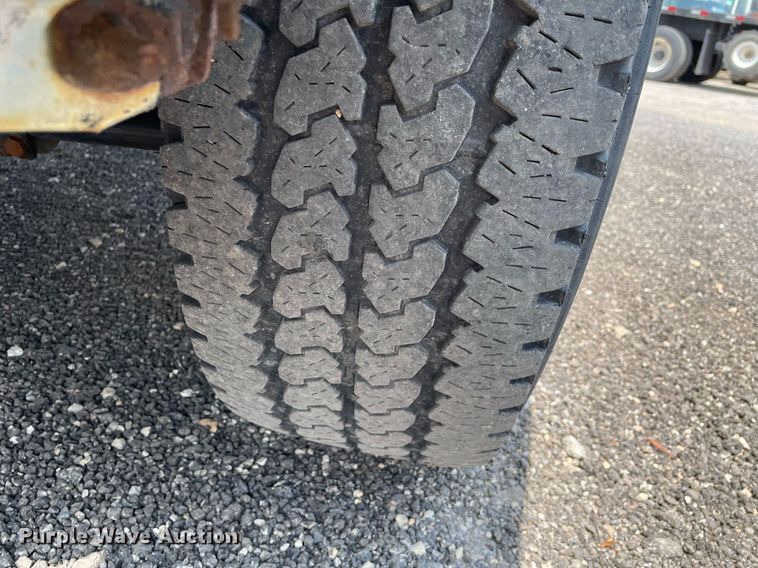 image for item DS8794 2012 Ford  F350 Super Duty XL  flatbed pickup truck