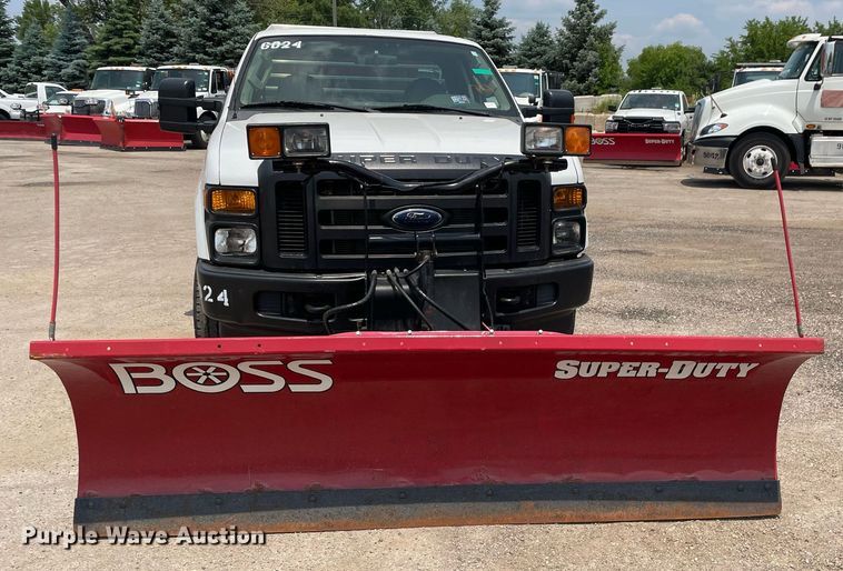 image for item DS8795 2010 Ford F250 Super Duty XL  SuperCab flatbed pickup truck