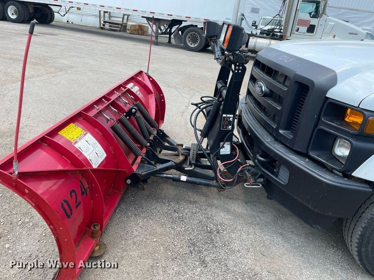 image for item DS8795 2010 Ford F250 Super Duty XL  SuperCab flatbed pickup truck