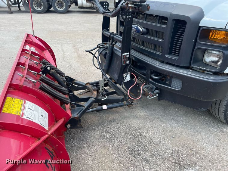 image for item DS8795 2010 Ford F250 Super Duty XL  SuperCab flatbed pickup truck