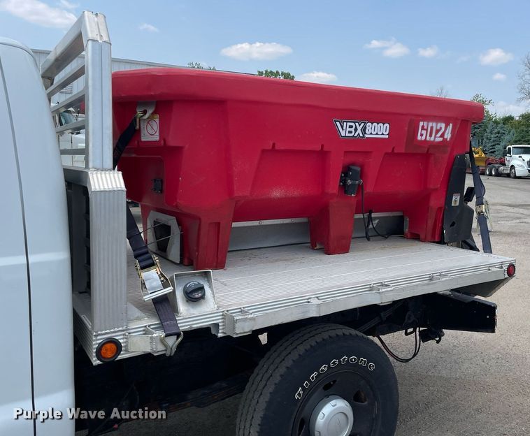 image for item DS8795 2010 Ford F250 Super Duty XL  SuperCab flatbed pickup truck