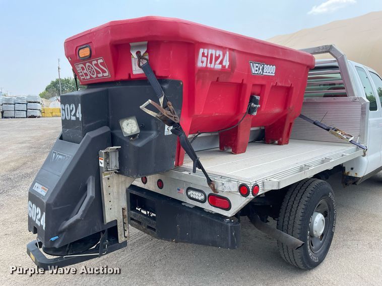 image for item DS8795 2010 Ford F250 Super Duty XL  SuperCab flatbed pickup truck