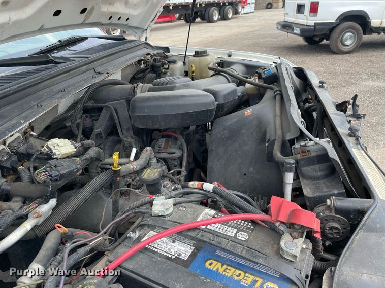 image for item DS8795 2010 Ford F250 Super Duty XL  SuperCab flatbed pickup truck