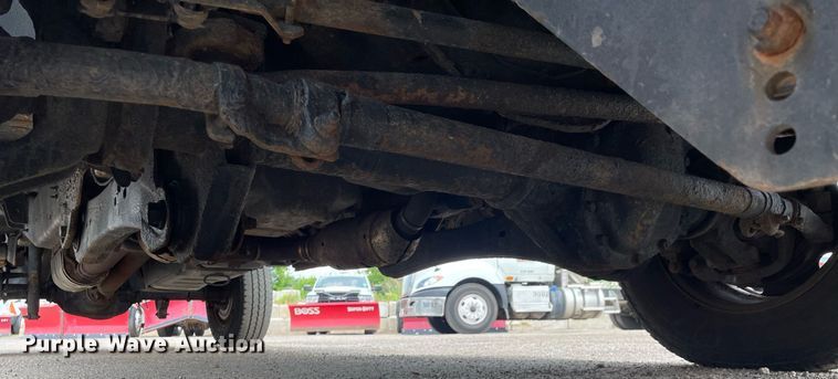 image for item DS8795 2010 Ford F250 Super Duty XL  SuperCab flatbed pickup truck