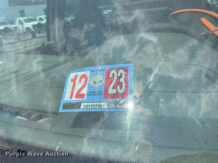 image for item DS8795 2010 Ford F250 Super Duty XL  SuperCab flatbed pickup truck