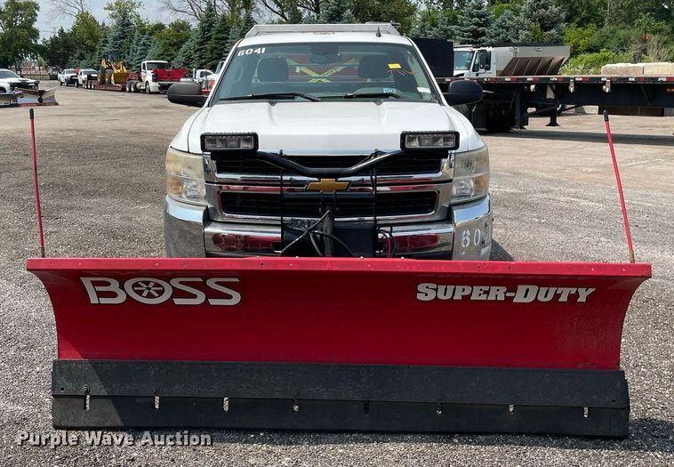 image for item DS8797 2008 Chevrolet 2500HD  Ext. Cab flatbed pickup truck