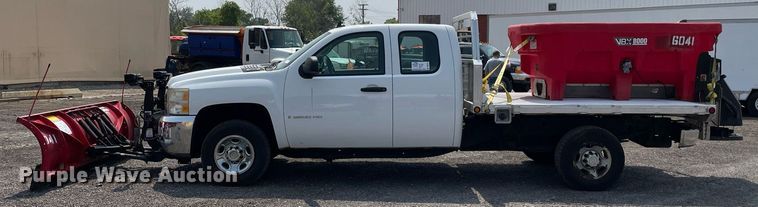 image for item DS8797 2008 Chevrolet 2500HD  Ext. Cab flatbed pickup truck