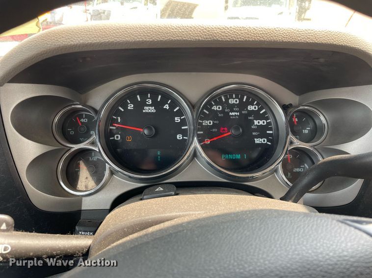 image for item DS8797 2008 Chevrolet 2500HD  Ext. Cab flatbed pickup truck