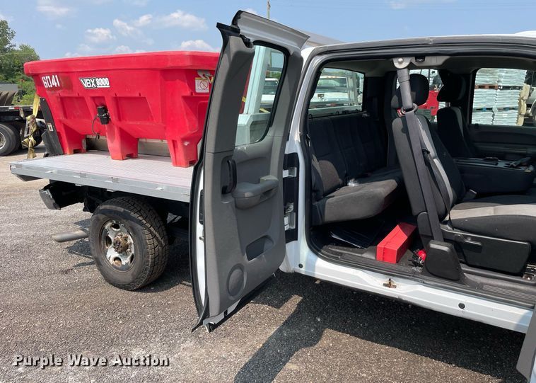 image for item DS8797 2008 Chevrolet 2500HD  Ext. Cab flatbed pickup truck