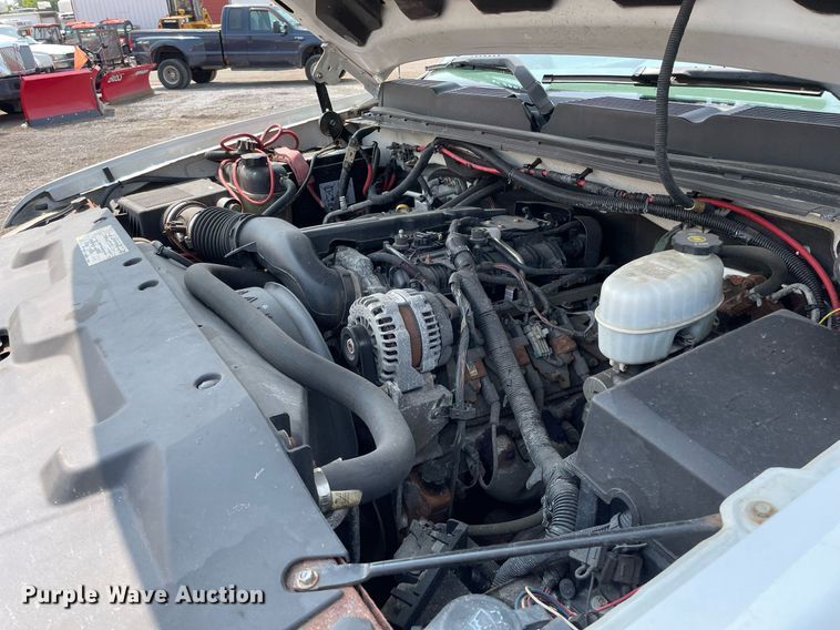 image for item DS8797 2008 Chevrolet 2500HD  Ext. Cab flatbed pickup truck