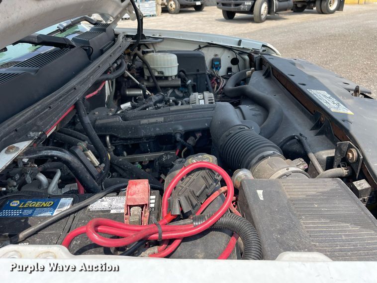 image for item DS8797 2008 Chevrolet 2500HD  Ext. Cab flatbed pickup truck