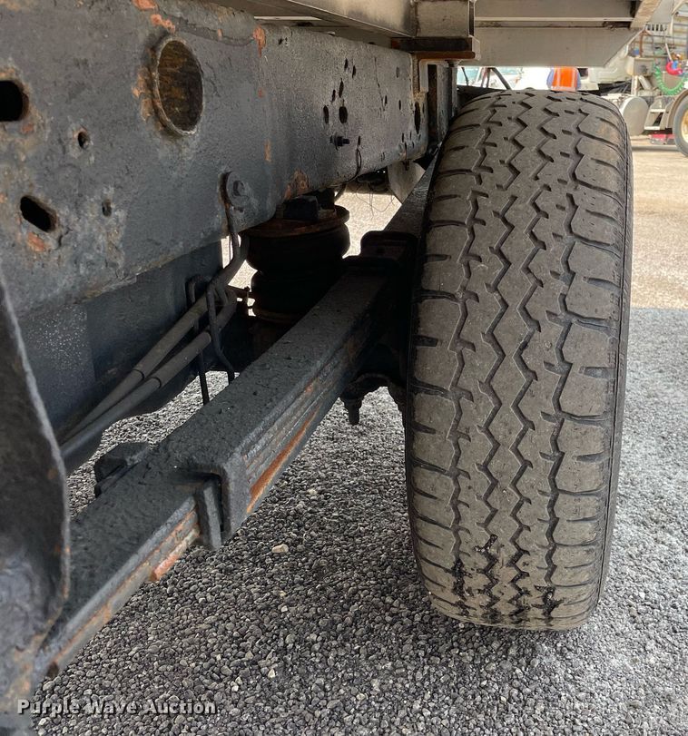 image for item DS8797 2008 Chevrolet 2500HD  Ext. Cab flatbed pickup truck