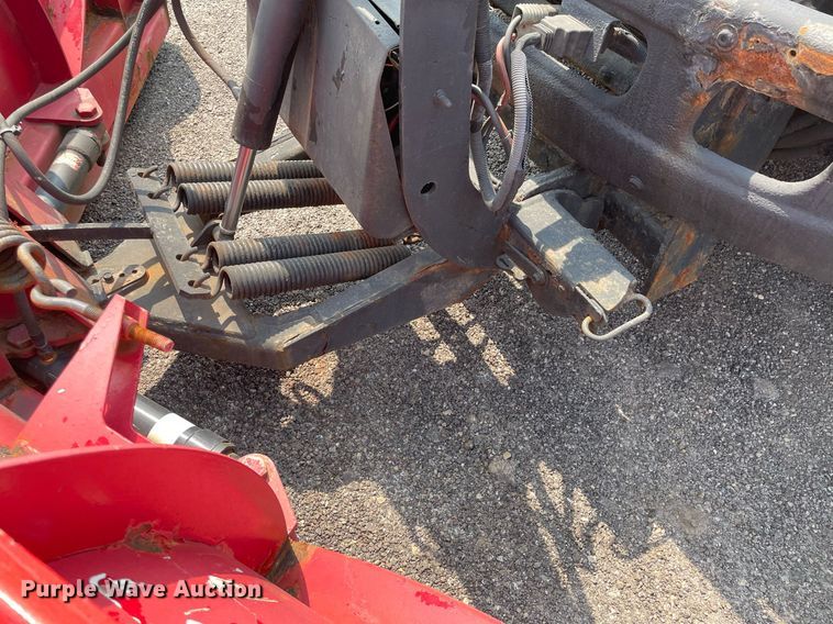 image for item DS8798 2005 International 4300  spreader truck