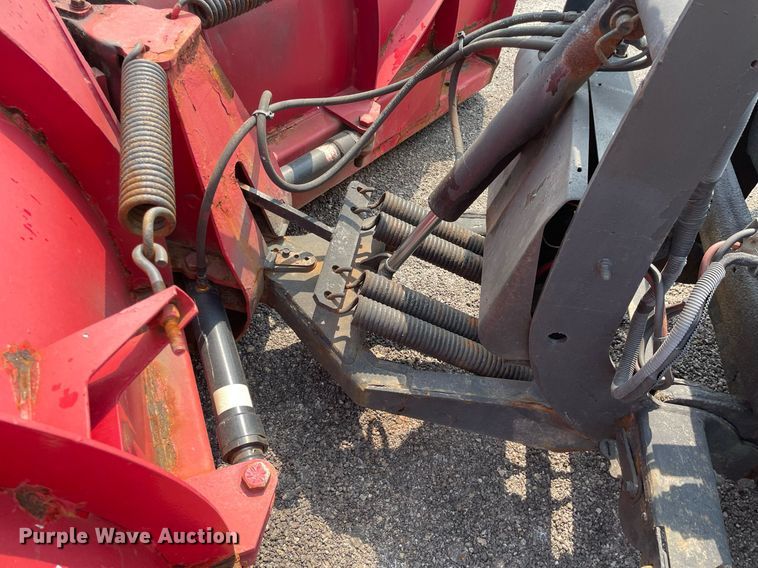 image for item DS8798 2005 International 4300  spreader truck