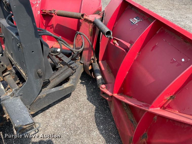 image for item DS8798 2005 International 4300  spreader truck