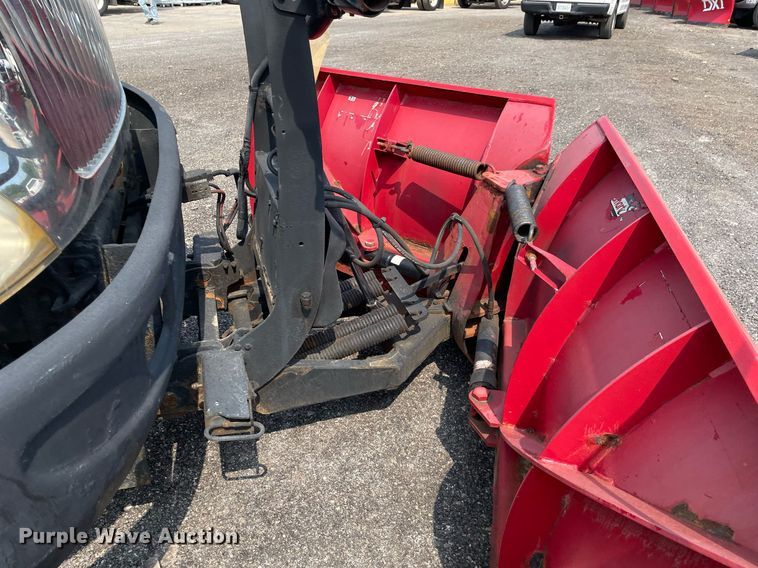 image for item DS8798 2005 International 4300  spreader truck