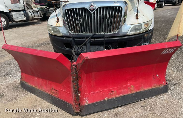 image for item DS8799 2006 International 4300  spreader truck