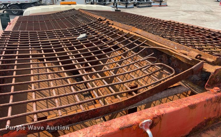 image for item DS8799 2006 International 4300  spreader truck