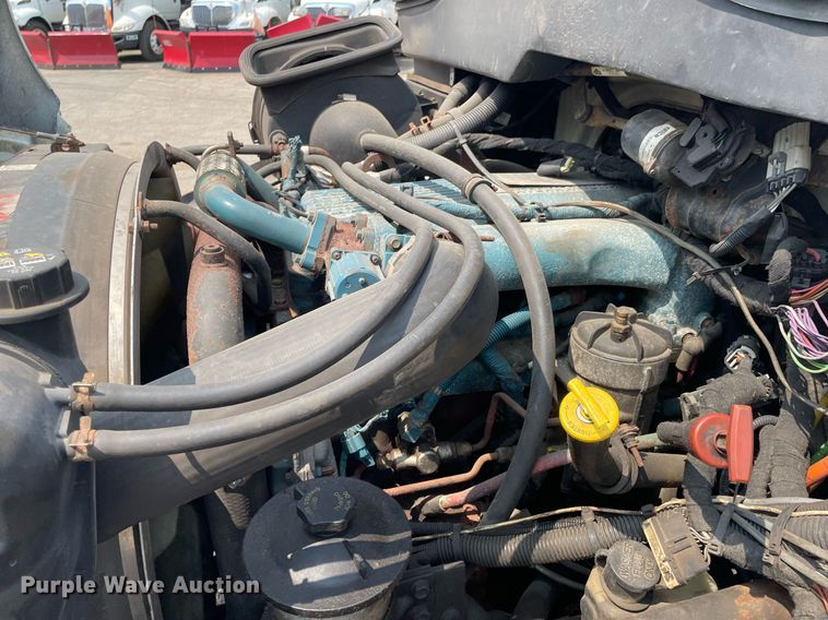 image for item DS8799 2006 International 4300  spreader truck