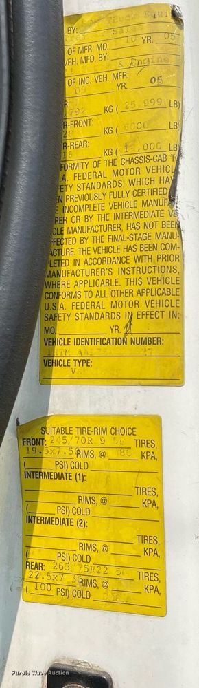 image for item DS8799 2006 International 4300  spreader truck