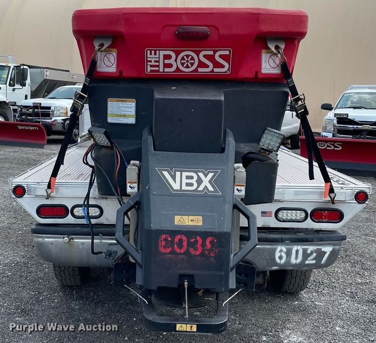 image for item DS8800 2004 Ford F250 Super Duty XLT  flatbed pickup truck