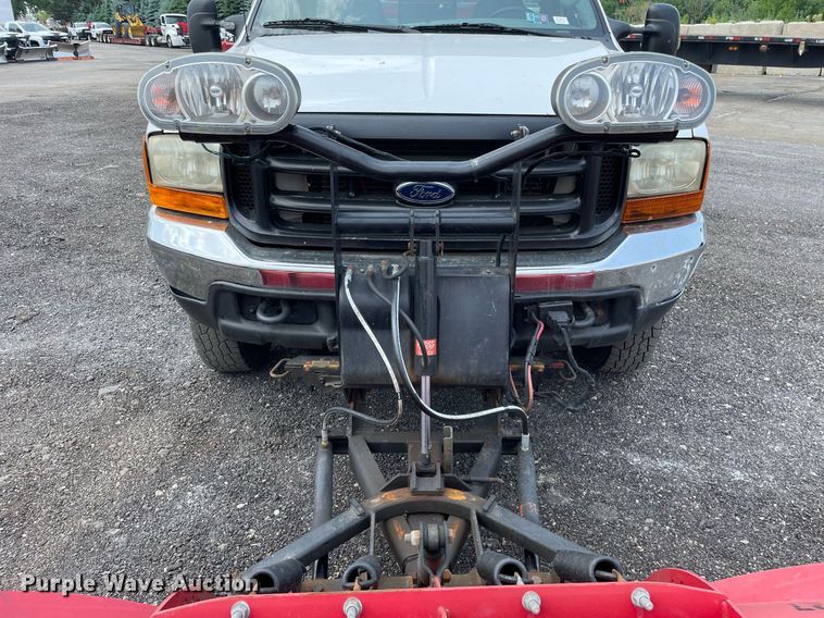 image for item DS8800 2004 Ford F250 Super Duty XLT  flatbed pickup truck